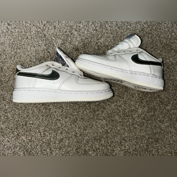 Air Force 1 Low SE White & Silver - Picture 4 of 6